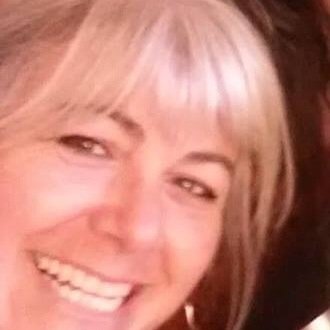 thrivaliving's profile picture. 