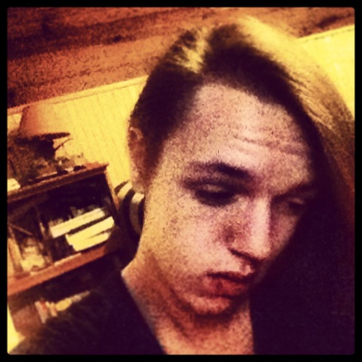 BabyINeedYeww's profile picture. |Model for 7 companies|Lover|Broken|CHS 18|Dancer|Singer|Actor|Help Me I'm Holding On For Dear Life|