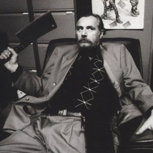 Резкий как удар серпом по яйцам, тяжкий как молот — вылитый советский герб. Видимо этого ублюдка просто невозможно убить.