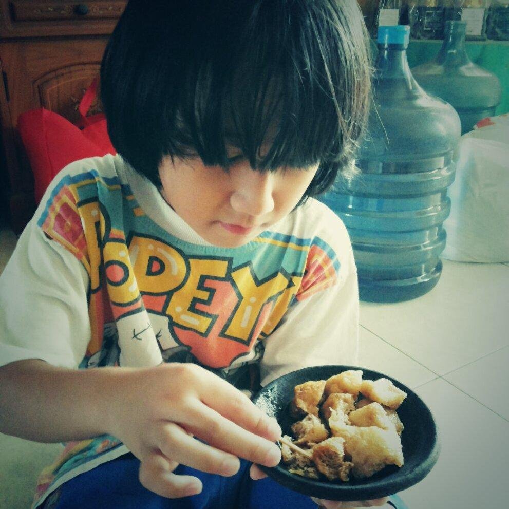 This Fanbase Albertus Dominique @Albertus_DK from Tegal City . Share Info,Pict His! . #WAAlbertusTegal