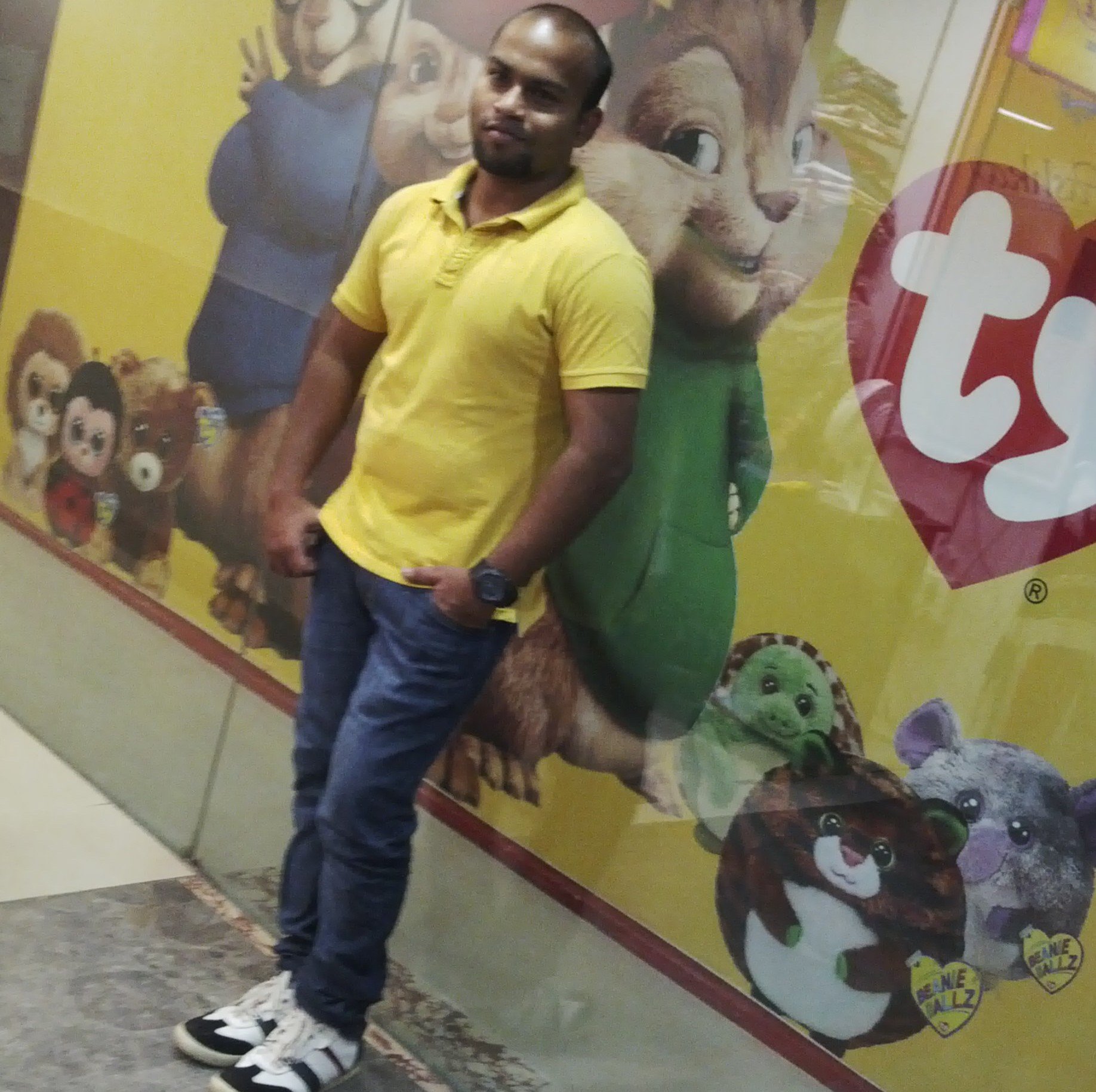 I'am an Optimistic, have less friends likes adventure and Likes to Sing.. Fitness freak and Want to explore the World