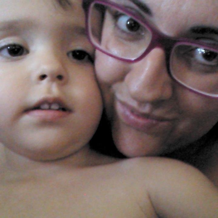 Mamá primeriza, y a veces, en apuros...eso sí....más feliz que una perdiz