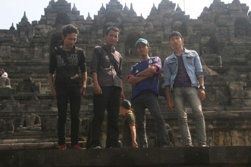 NwMaio's profile picture. susah senang
nikmatilah hidupmu . . .