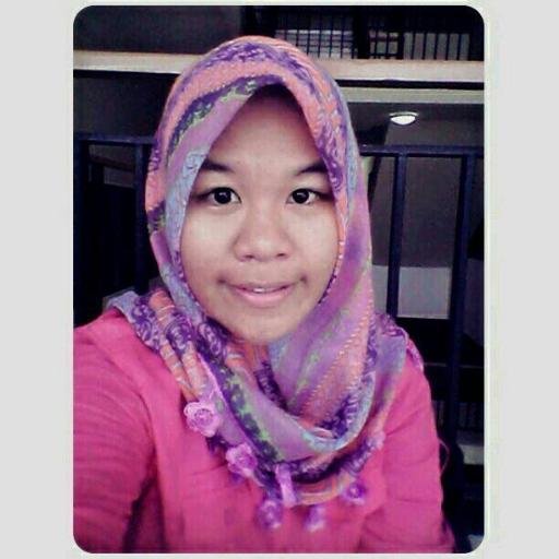 I love my family,my friends,my parents.Aina,Rini,Ayu Lymar,Dita,Uci,Putri .... How precious you are in my life. Don't sad,always smile ok ok : D

·