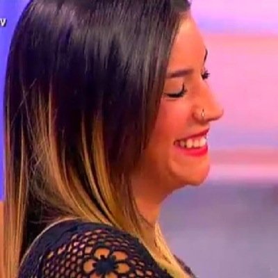|Sandra| ¢ƒ ∂є вєα яυιz, α¢тυαℓ ρяєтєη∂ιєηтα ∂є ιѕαα¢ єη мунуν. ѕι єℓℓα ѕσηяíє, уσ тαмвιéη. |вєα мє ѕιgυє ∂єѕ∂є єℓ 22/08/14✨|