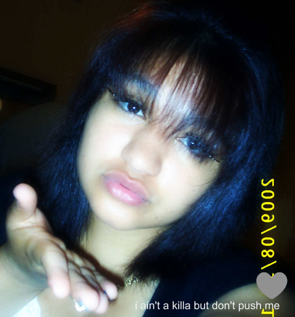 iloveelilwaynee's profile picture. 