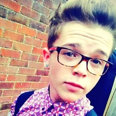 JOSEPH PEACOCK❤️OTHER ACCOUNT GOT HACKED_ met him 4 times love him&&love him more than anything! MINE