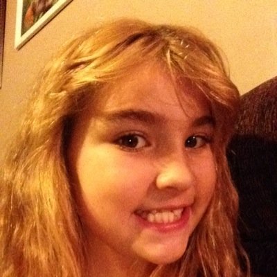 Follow me and the voice  star the one the only Dani Moz @danimoz