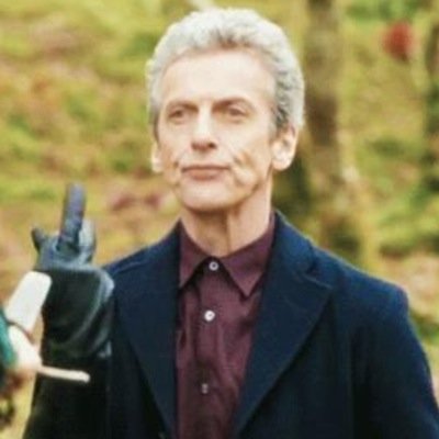 shrunkenelf's profile picture. Wearing your coat from GAP for kids, are we?