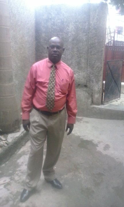 Carlmu1's profile picture. Avocat au Barreau du cap-haïtien.