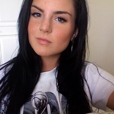 Hi :) this free follow from @allofhood follow her please !?