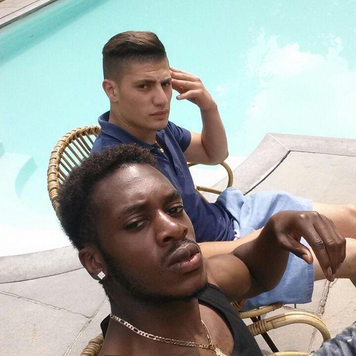 kallouri's profile picture. young ages...