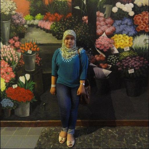 Biar ku pantaskan diri dulu tuk jadi makmum-mu. Semoga Allah SWT selalu memelukku saat aku terjatuh :')

✿◕ ‿ ◕✿