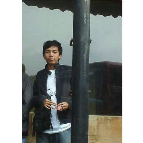 Kamu nyata di hidupku Kamu ada di depanku
