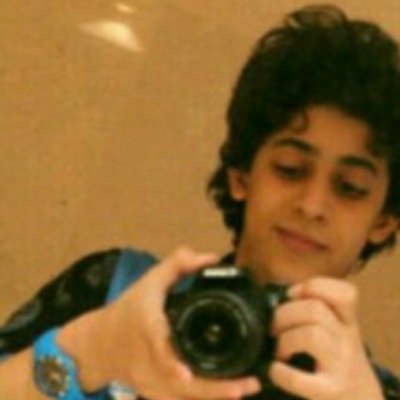 هاوي التصوير وايضا السباحهً