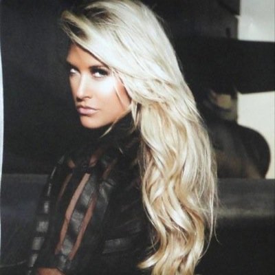 Fan Of @WWERollins & @TheBarbieBlank :)