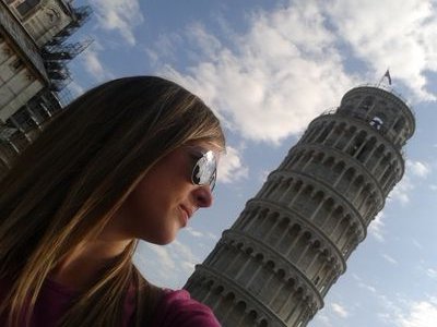 Estudiante de Arquitectura, creativa, inquieta, aprendiz de todo y me encanta viajar