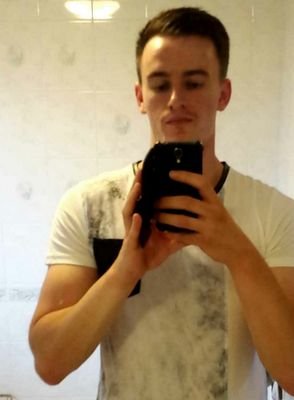 Hey i'm Luke, 25, IT Techie, Massive WBA FC fan, like going to gym, gamer and an overall top LAD! :p
