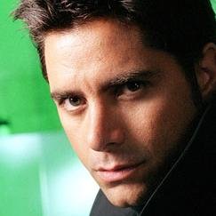 Dentista cañon. Si quieres una limpieza, llámame, son gratis. Todo lo que dicen de las relaciones bonitas de amor, es mentira #SPGleeFakes
