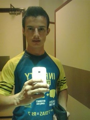 Pensamentos voam com o vento.'