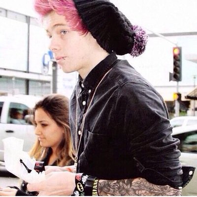 Go follow @PierceWithVic  for amazing layouts