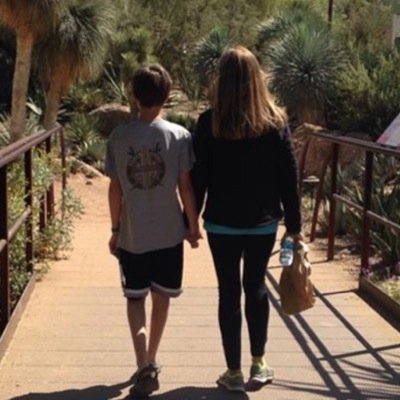 suegniadek's profile picture. 