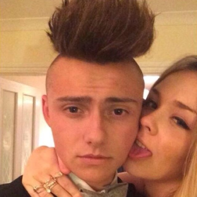 CuntyThings's profile picture. Tweets of cunty things and cunty people #cuntythings Tweet me pictures of them!