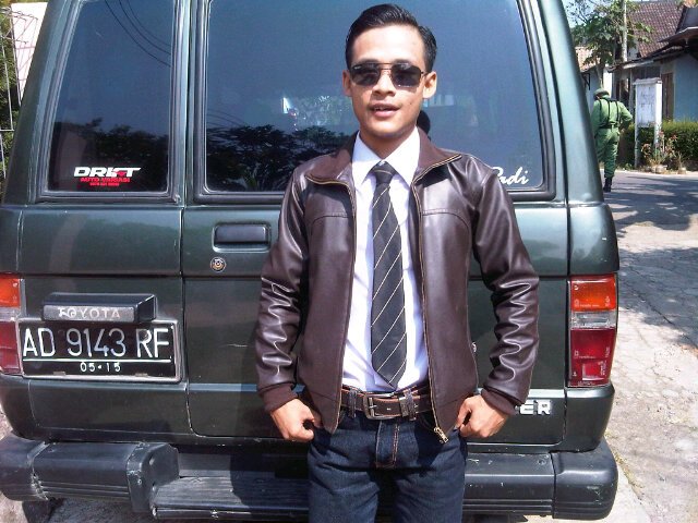 ang_gerr's profile picture. Sementara masih klasemen terbawah koyo Bajuri