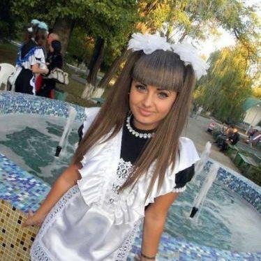 色んな国のけしからんＪＫ画像をツイートします。可愛い子から個性的な子？まで、かなりヤバ過ぎです。