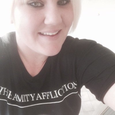 I'm 21 years old. I live in Mandurah Western Australia with my boyfriend of 3 years. I love my metal, Disney, Nintendo64 and anime. Check me out on my FB :)