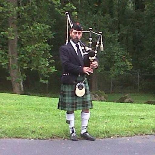 Baltimore Bagpiper
http://t.co/SvvUoY8ApR