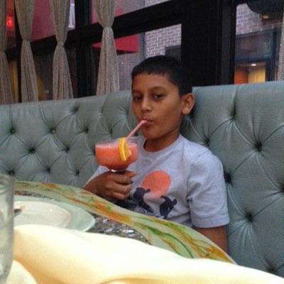 Its the one and only randy,follow me on vine @randybalkissoon,instagram,randyb_thunderboy