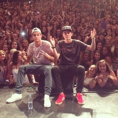 hi go follow @sexuallysam since she gave you this free follow(: