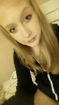 Hi my name is johanna and i like singing and being with my friends. I don't like rude people. I'm half swedish and half irish follow me and i will follow back