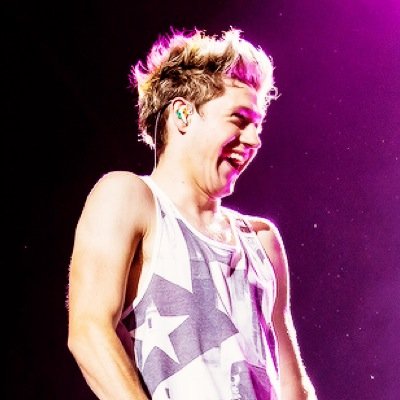 hbjskds's profile picture. Hello :D If I followed you, please follow my main account @FangirlBea and I'll follow you there too! ;) Thanks Xx