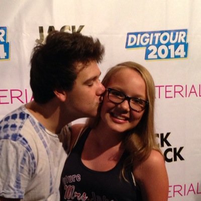 jfoushee_lover's profile picture. i honestly can't put it down in words how creepy this account is. but who cares. i love you jake @fousheejake