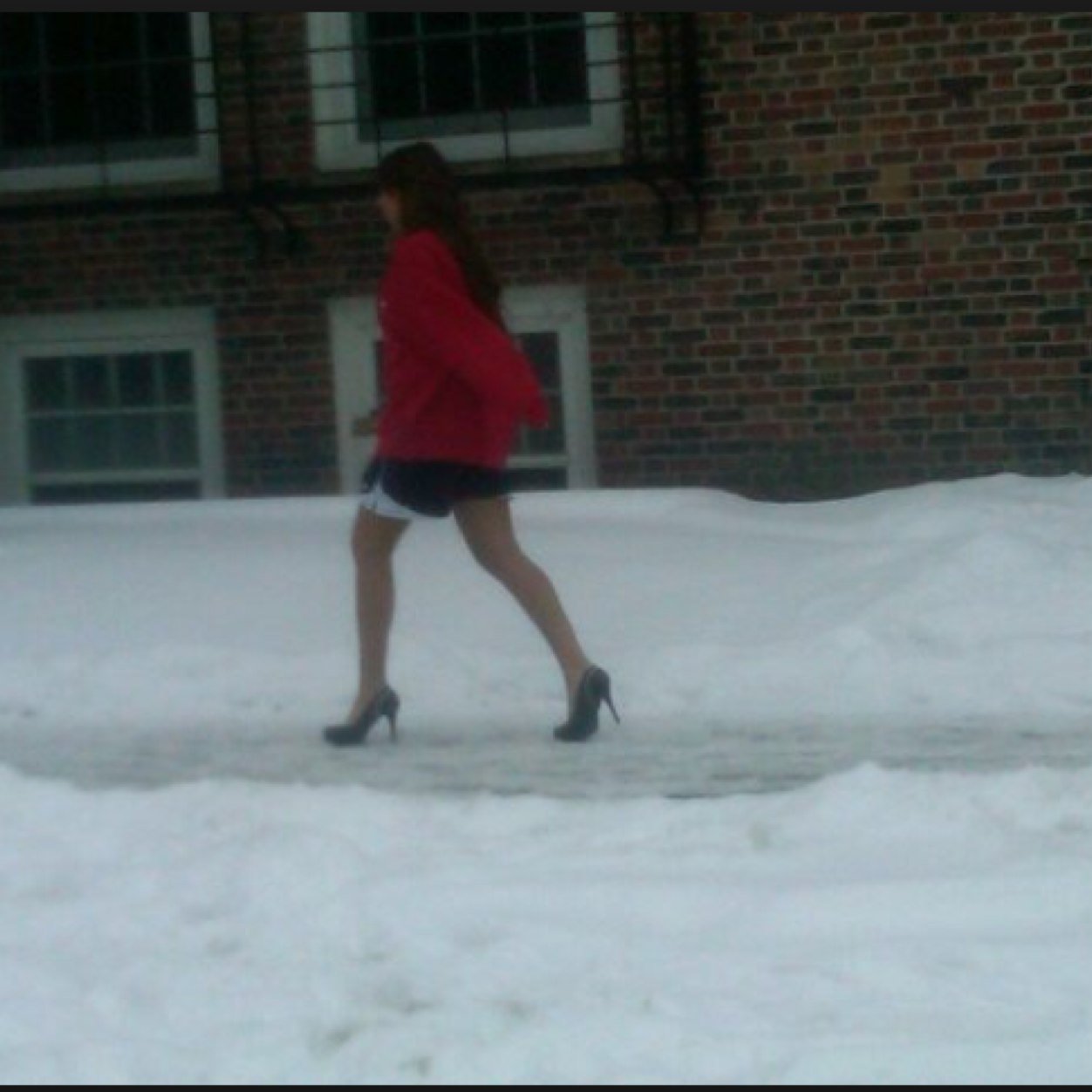 DM or Email us your best walk of shame photos @ oswegowalkofshame@gmail.com not affiliated with SUNY Oswego