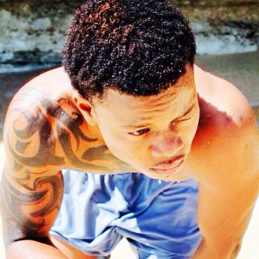 Official Twitter Of AWM |  Model For Teen Vouge #AWM |  Singer, Song-writer | Interscope Records, Geffen, A&M