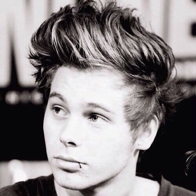 Go follow @officialmbalal if you want 5SOS to follow you! They are direct messaging them now! Go follow @officialmbalal ! Goodluck!