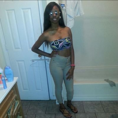 follow me on IG : explicit__baddie . this is a new twitter