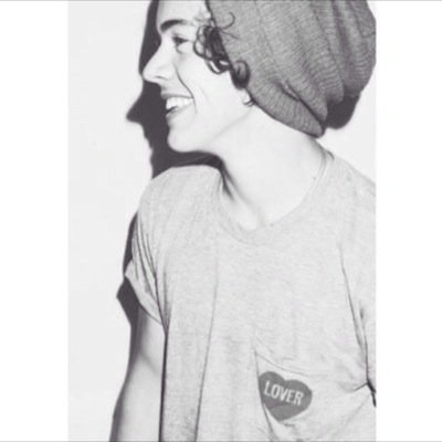 free_follow01x's profile picture. follow @idkftnarry please :) thankyou, she will follow back