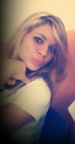 Quero apenas ser feliz.. Independente de qualque coisa,e superar todas as minhas dificuldades.. :D