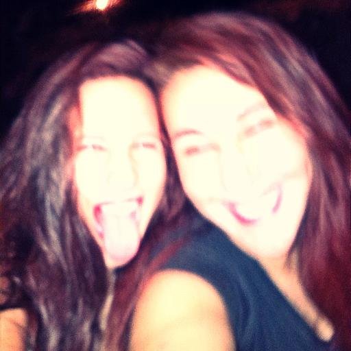 2_TONTAS's profile picture. Tienes un problema y no sabes que hacer? Necesitas un consejo? Nosotras te ayudaremos y te aconsejaremos (: Sheila(@sheila_9511) y Mer(@Merche1997)