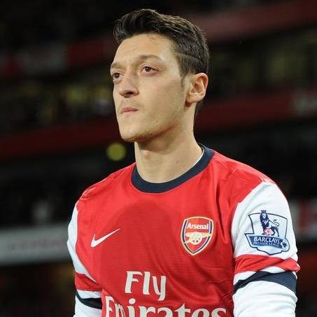 Keep the faith, keep working hard and great things will come. #mufc #paps @MesutOzil1088 please follow me