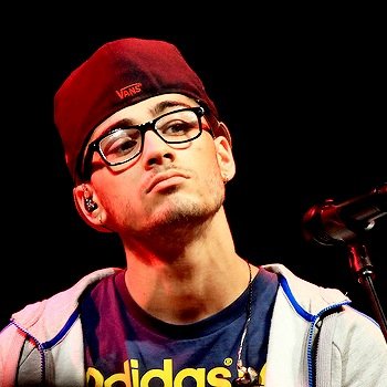 follow from @blamingashton PLEASE follow her back or i unfollow. + she follows back just ask :) x.
