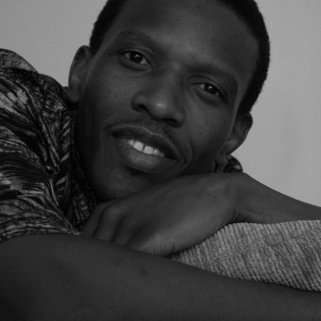 Kuelimisha, Kuburudisha na Kushirikisha ndizo nguzo zangu.

TV & Radio Producer / Presenter. Founder Kwanza Production LLC based in Washington DC.SWAHILI-HOLLIC