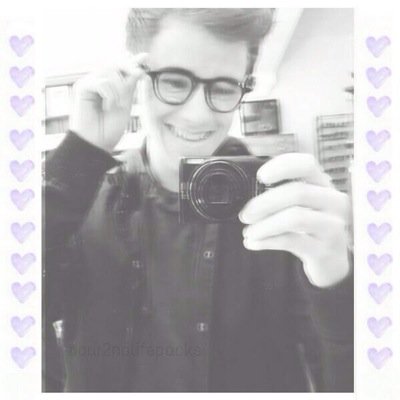 This is a free follow from @hartbigtroyler so if you could follow that account that would make me really happy :)