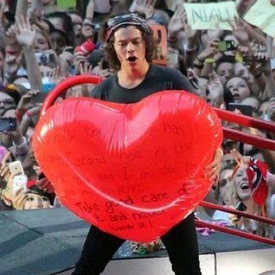 please follow @hazzacurls_ i will follow you back!! thanks:*