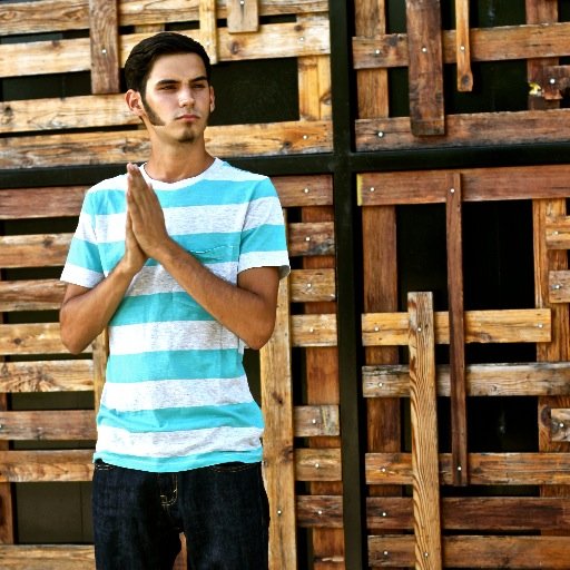 19, DJ | Producer | Musician | Studio Geek jjames.info@gmail.com