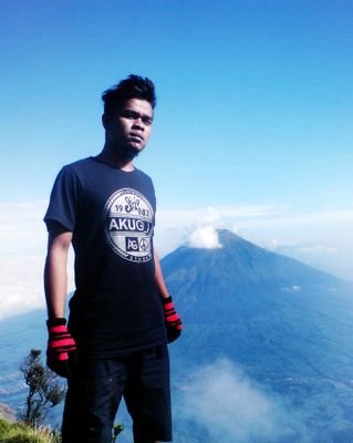 makin tinggi makin asik